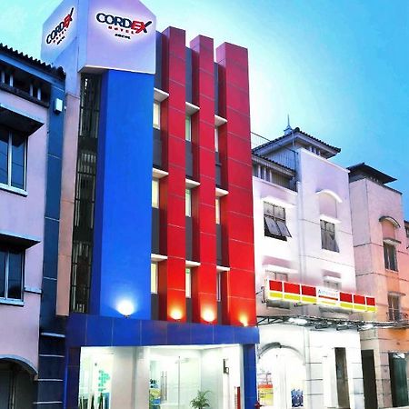 Cordex Hotel Ancol Джакарта Экстерьер фото
