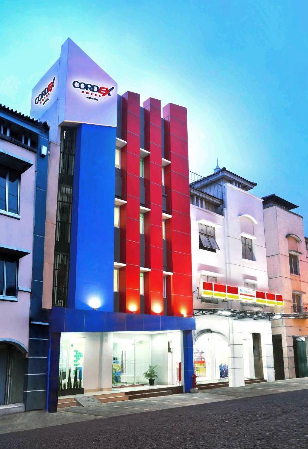 Cordex Hotel Ancol Джакарта Экстерьер фото