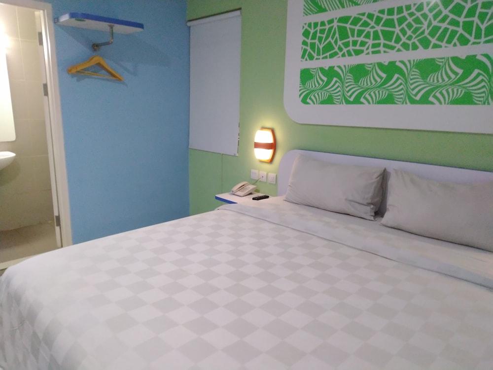 Cordex Hotel Ancol Джакарта Экстерьер фото