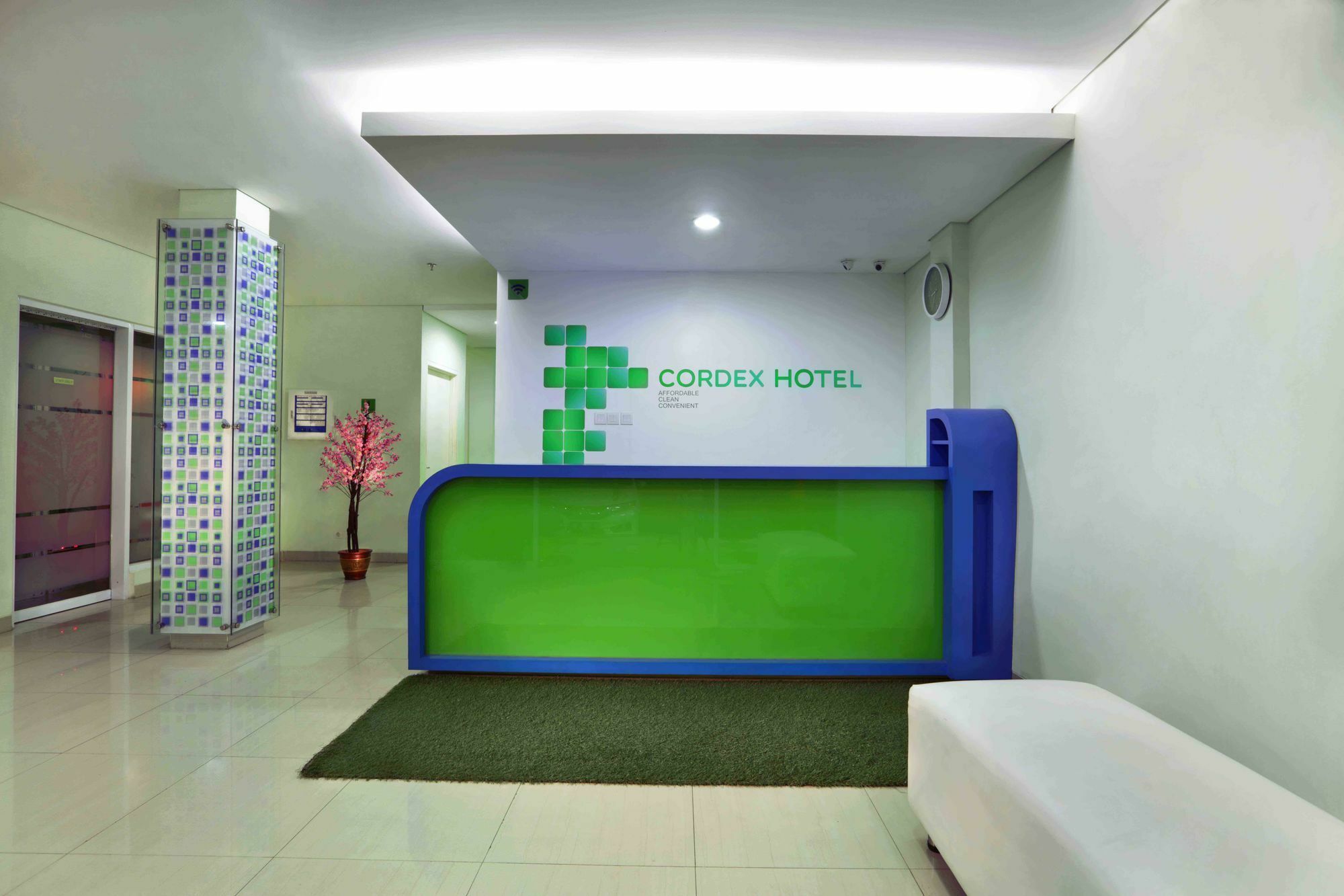 Cordex Hotel Ancol Джакарта Экстерьер фото